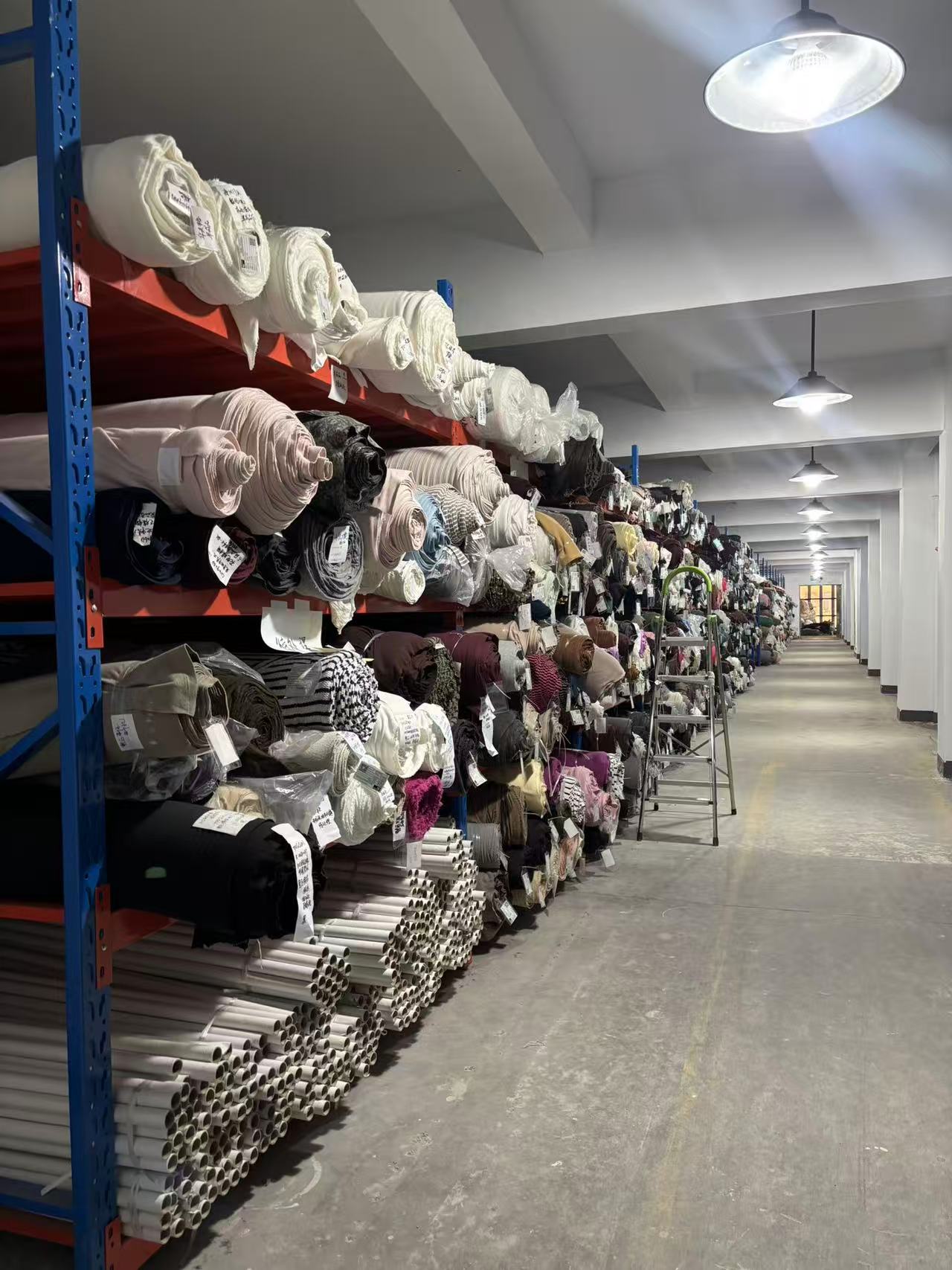 Topade Textile warehouse