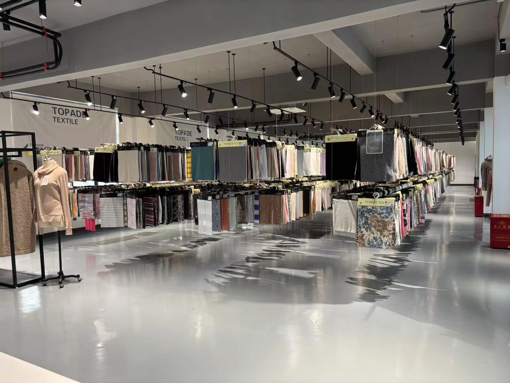 Topade launches its new official website